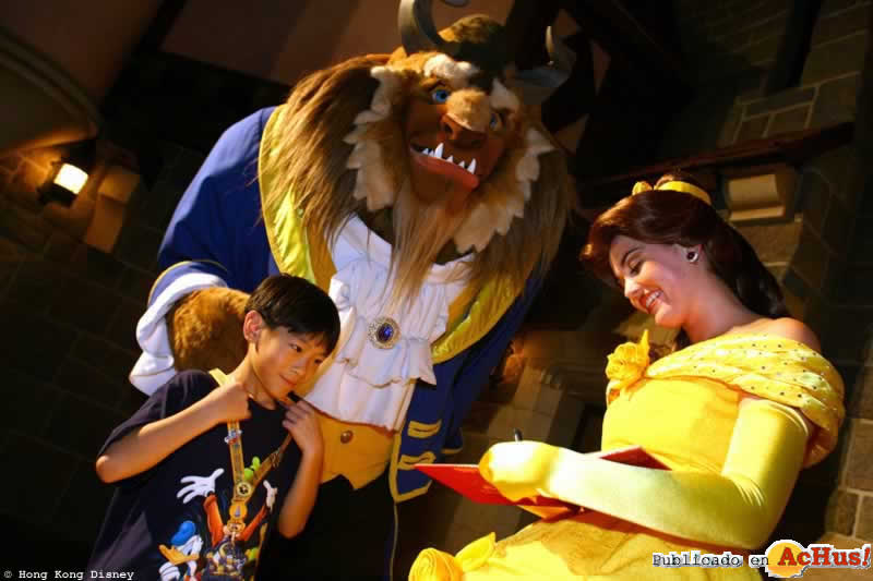 Imagen de Hong Kong Disneyland Resort  Fantasyland Extravaganza